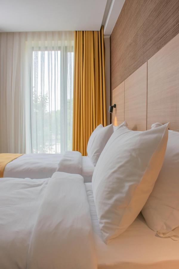 Hotel Osetia Garden モムチルグラト エクステリア 写真