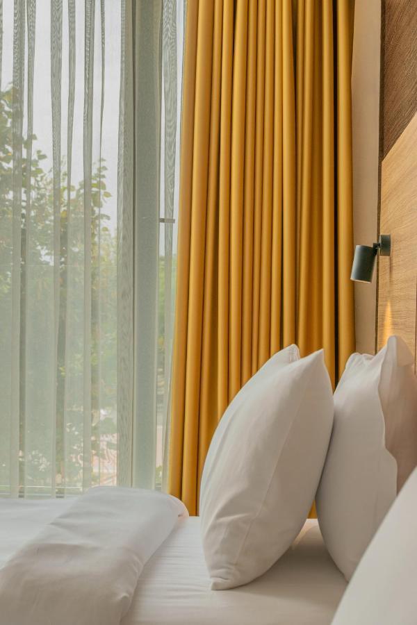 Hotel Osetia Garden モムチルグラト エクステリア 写真