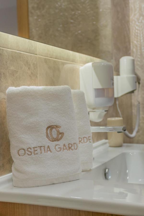 Hotel Osetia Garden モムチルグラト エクステリア 写真