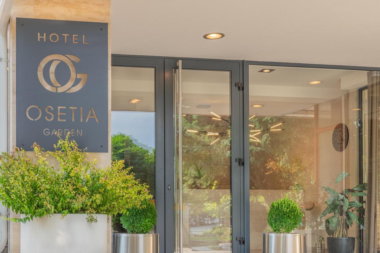 Hotel Osetia Garden モムチルグラト エクステリア 写真