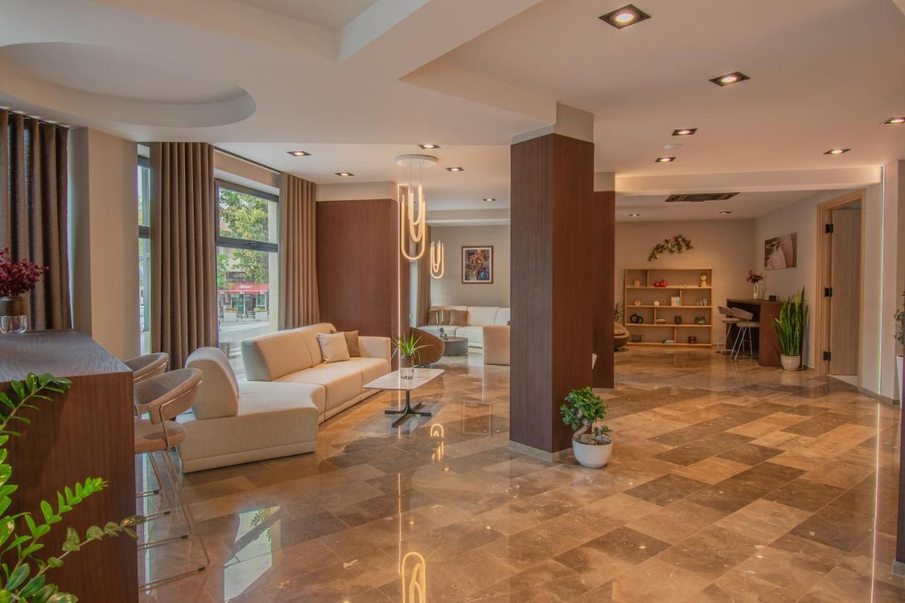 Hotel Osetia Garden モムチルグラト エクステリア 写真