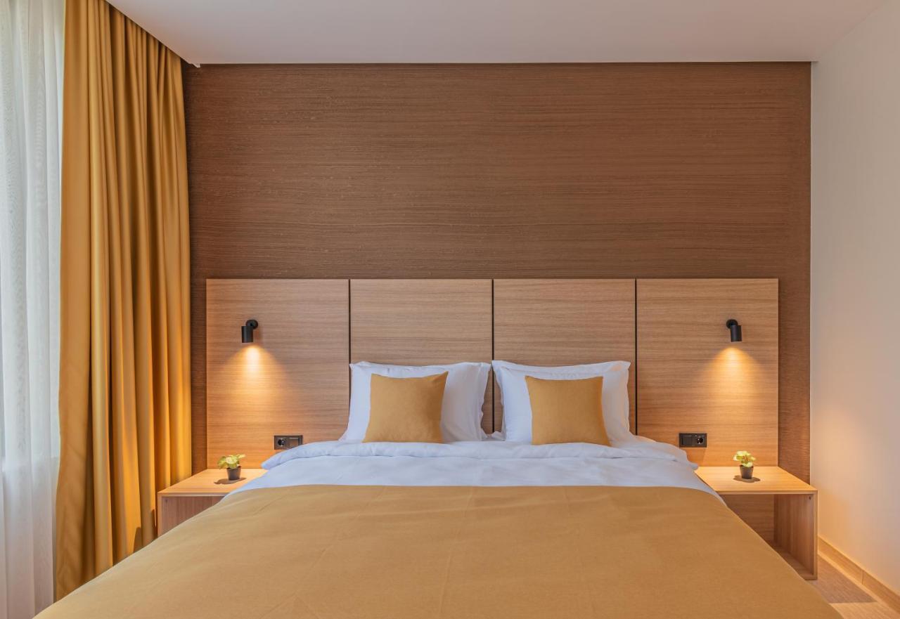Hotel Osetia Garden モムチルグラト エクステリア 写真