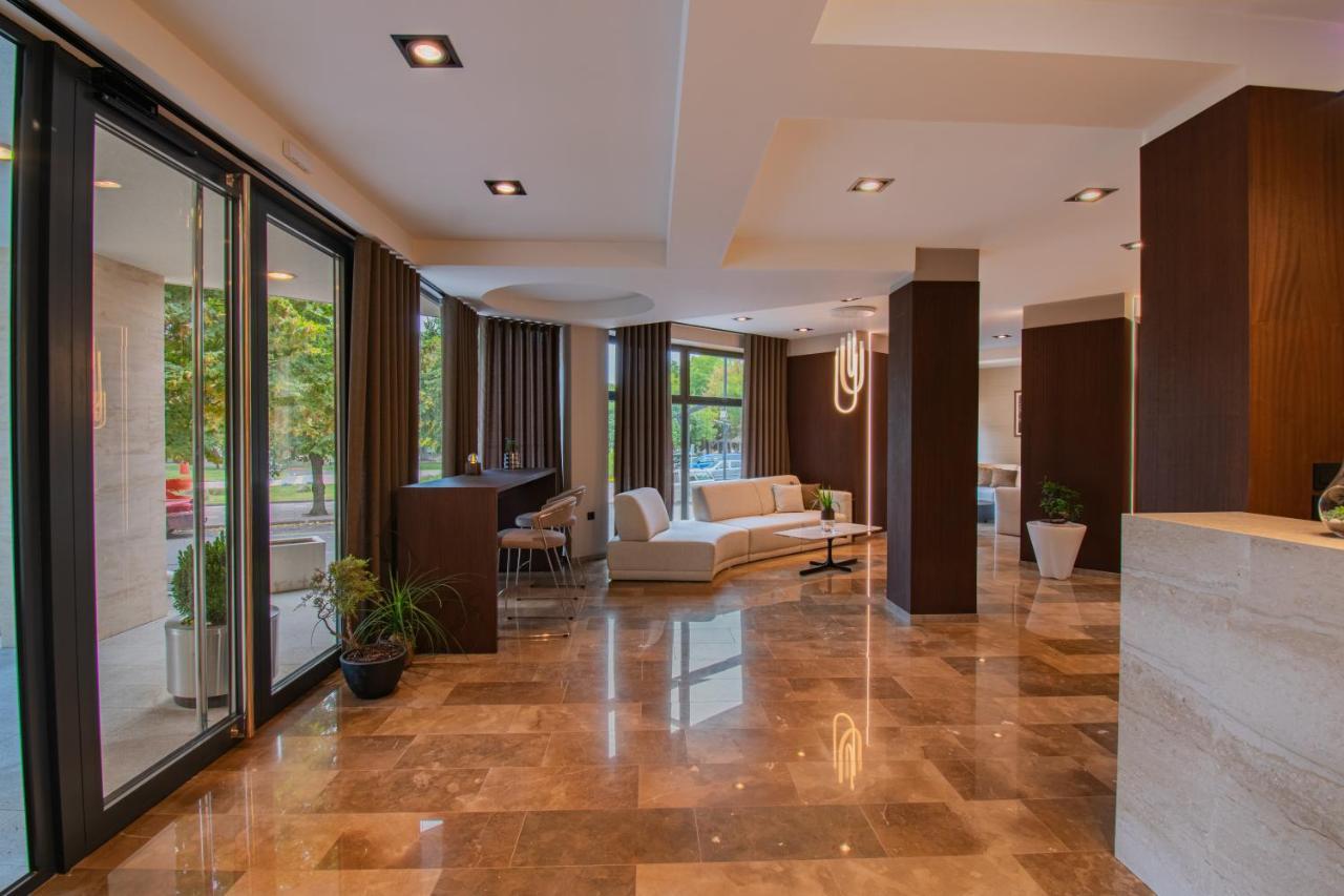 Hotel Osetia Garden モムチルグラト エクステリア 写真