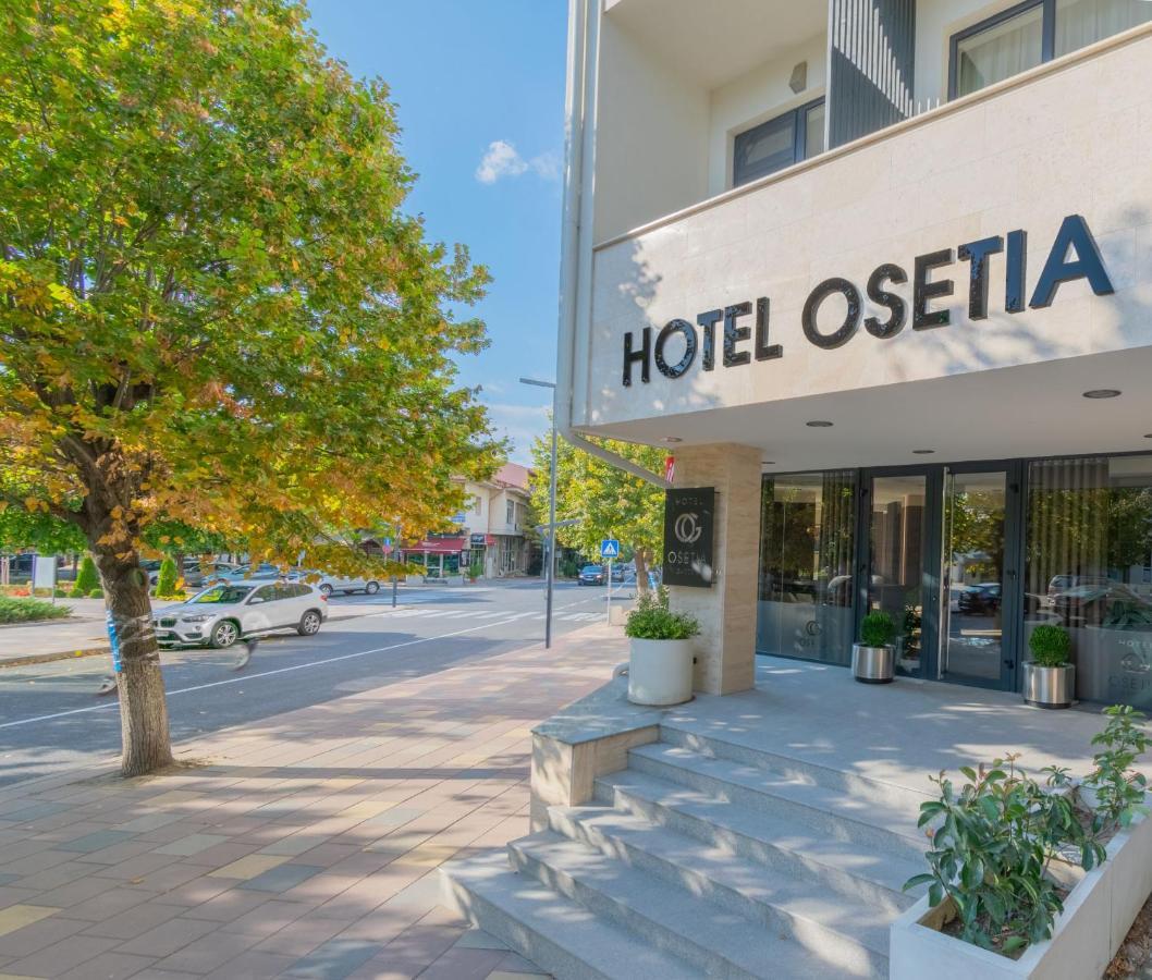 Hotel Osetia Garden モムチルグラト エクステリア 写真